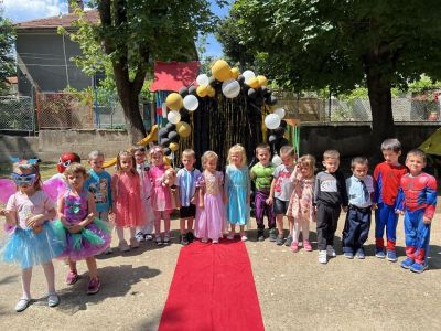 Отбелязване на Денят на детето, ДГ "Първи юни", гр. "Приказен свят" - ДГ Първи юни - Горна Оряховица