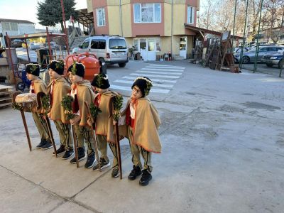 Коледарите на група "Мики Маус" А, филиал "Бодра смяна" - ДГ Първи юни - Горна Оряховица